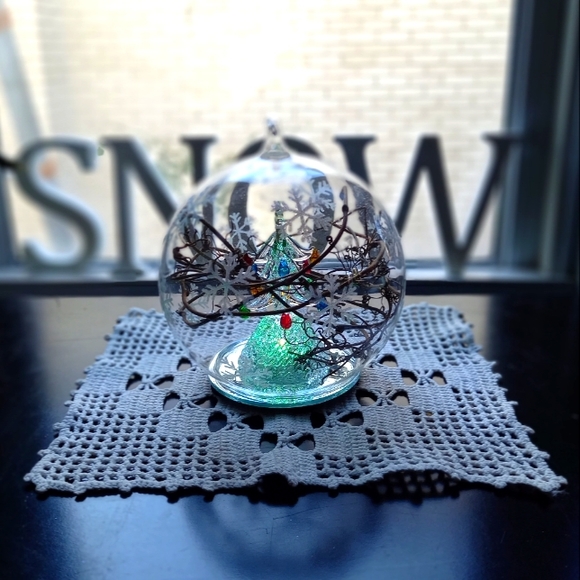 Christmas Other - Glass delicate lightup decoration